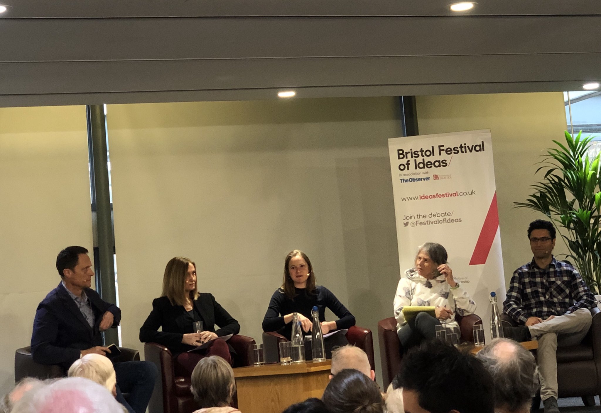Fantastic panel for robots and gig economy event at #economicsfest chaired by @sarahoconnor_  author of FT’s brilliant piece about Blackpool https://t.co/DMQ4P2PycD